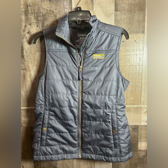 Vest - Picture 2 of 7